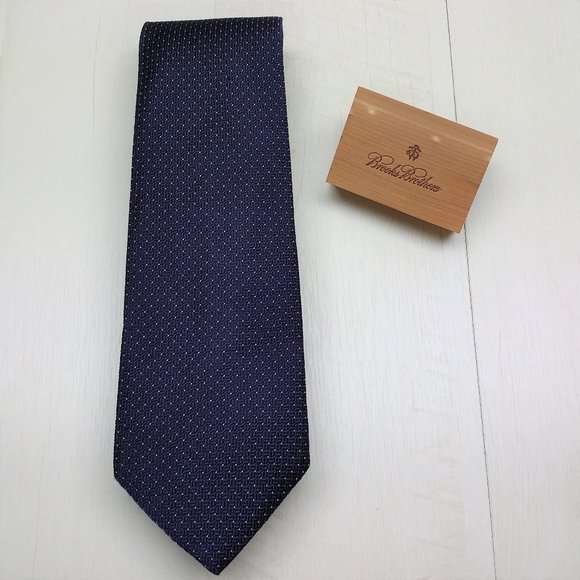 Brooks Brothers Other - Brooks Brothers 100% Silk Woven In Italy Blue Tie